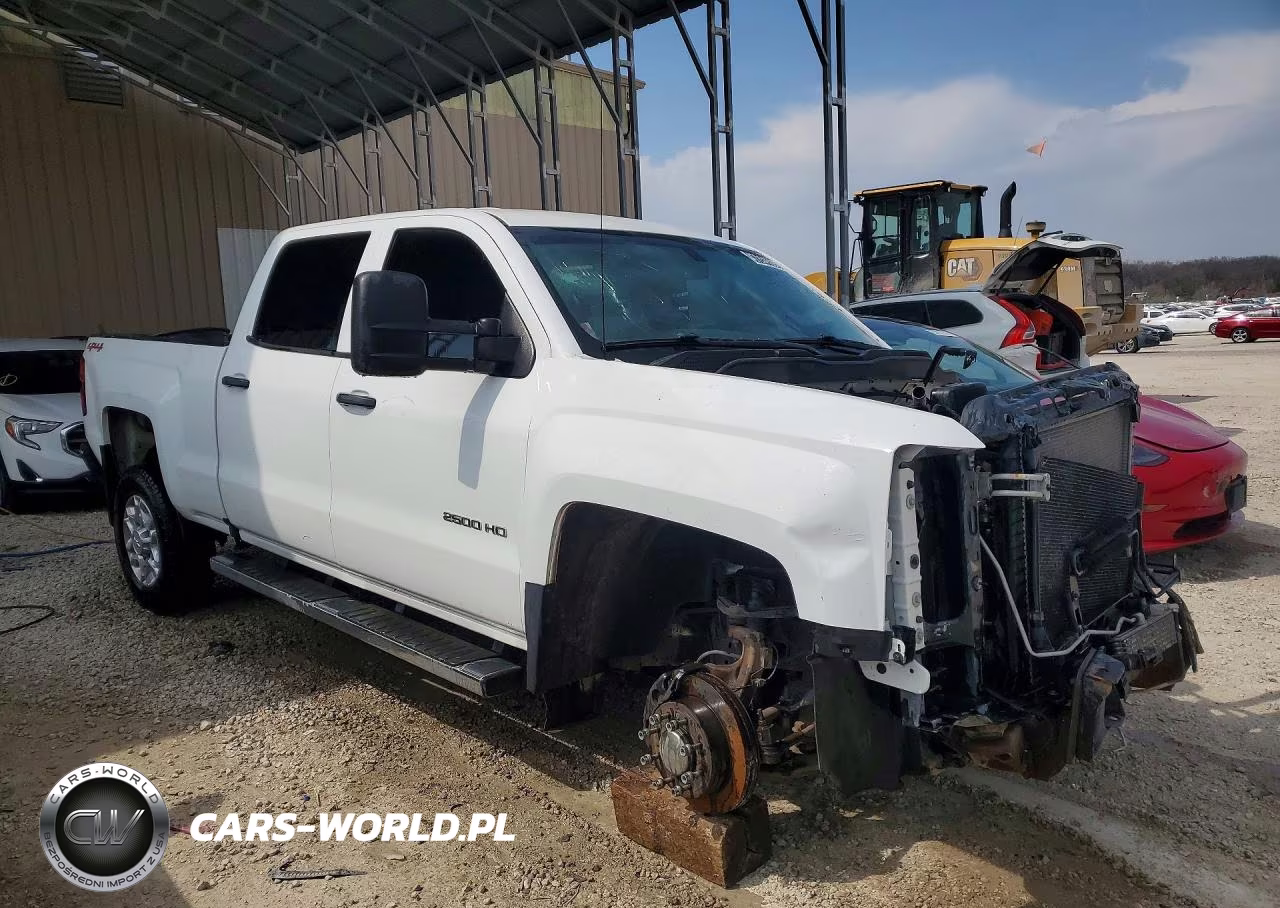 2018 Chevrolet Silverado K2500 Heavy Duty VIN:1GC1KUEG5JF240610 - 4