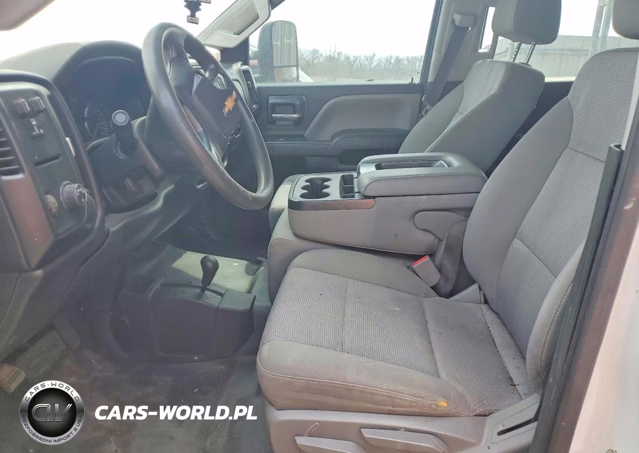 2018 Chevrolet Silverado K2500 Heavy Duty VIN:1GC1KUEG5JF240610 - 7