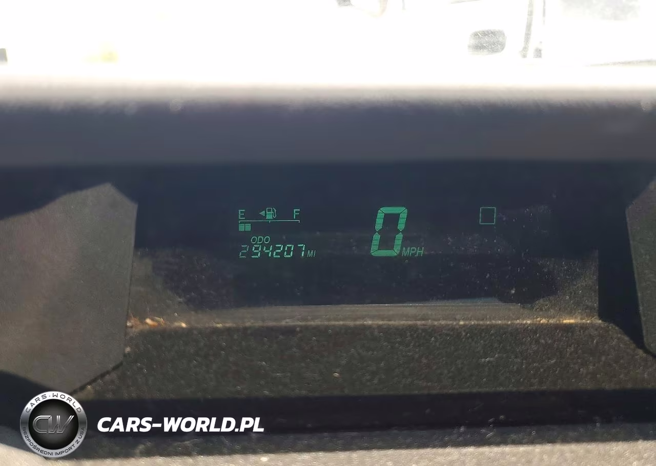 2004 Toyota Prius Base VIN:JTDKB20U840028636 - 9