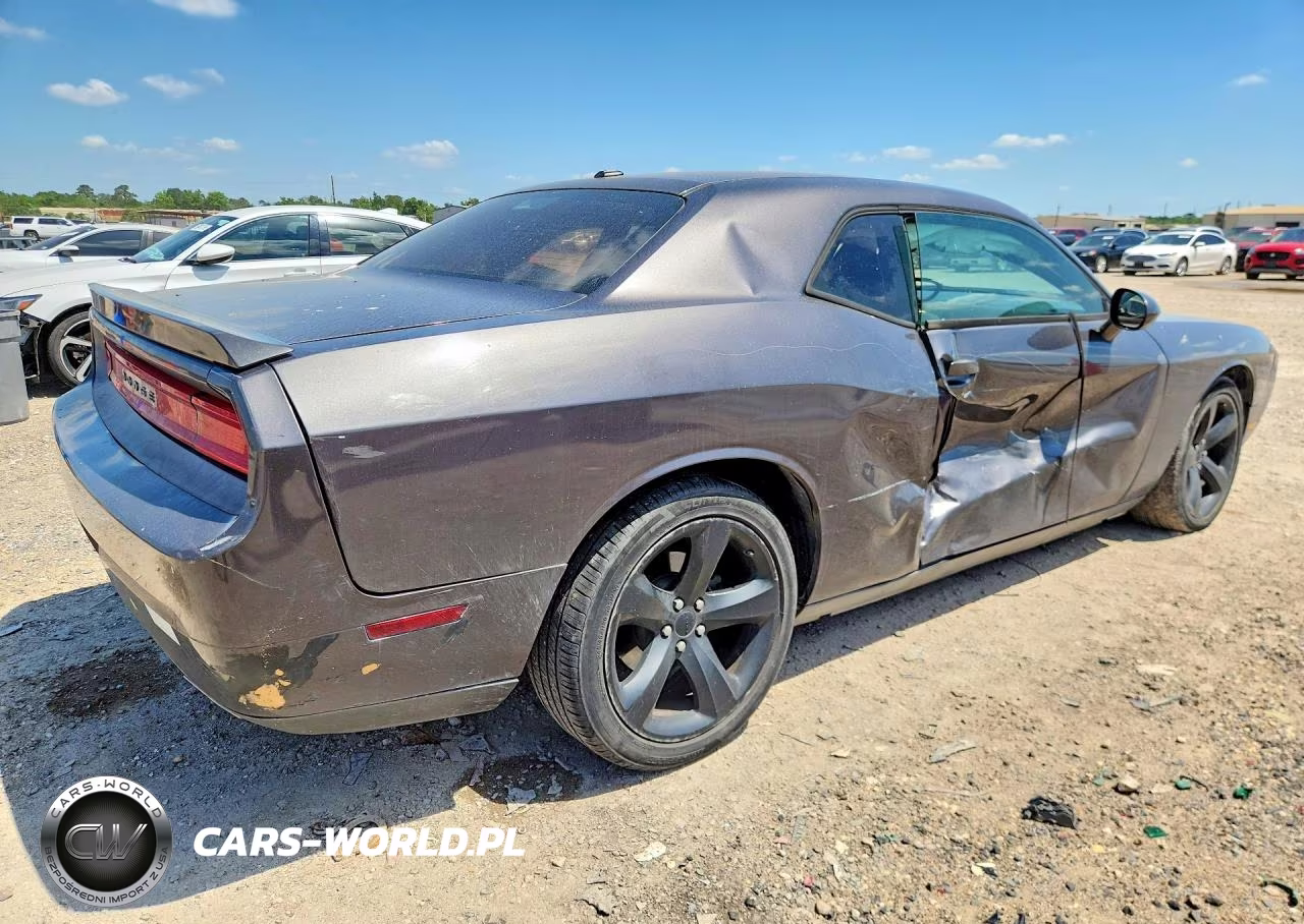 2013 Dodge Challenger VIN:2C3CDYAG2DH676158 - 3
