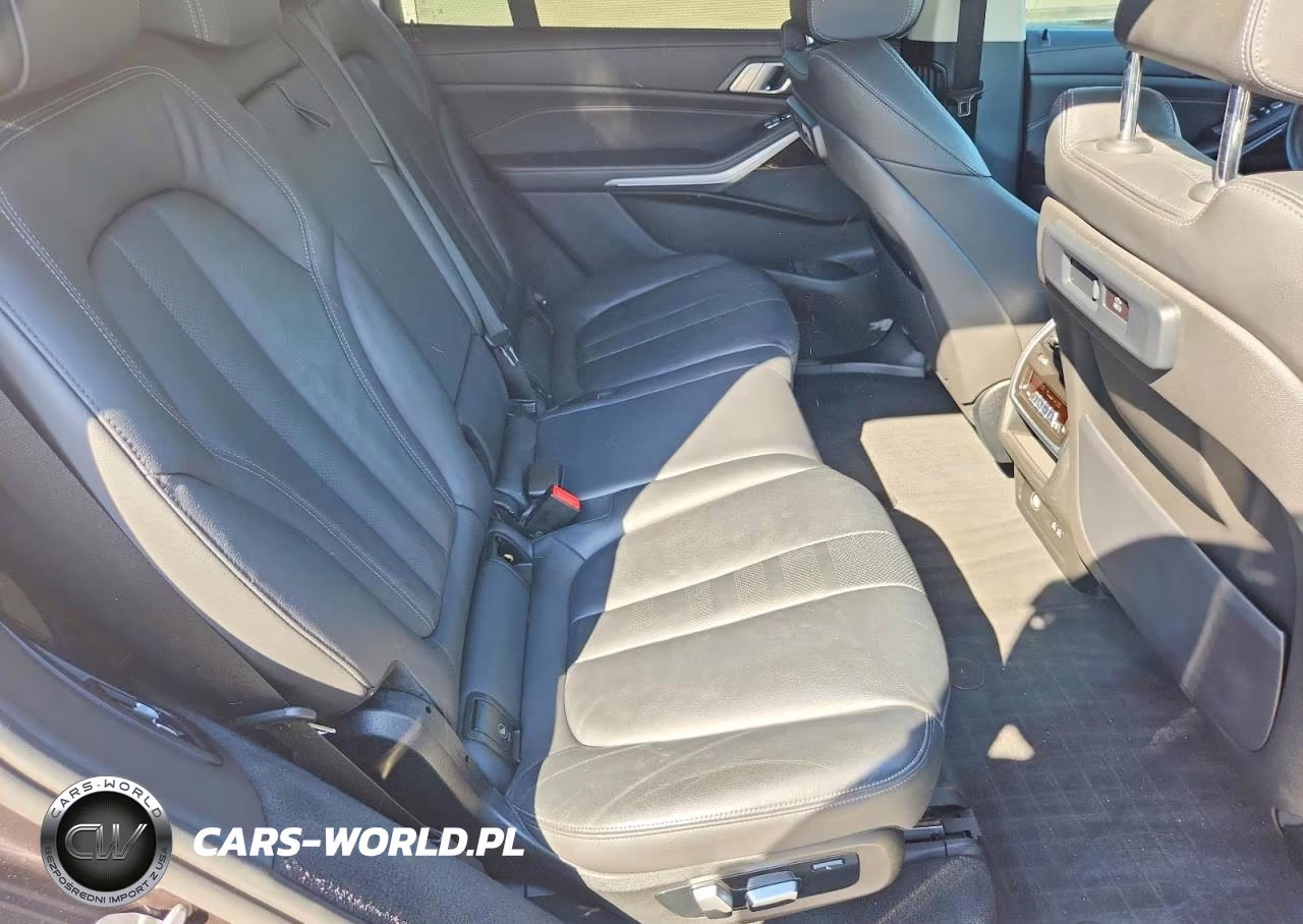 2021 BMW X7 xDrive40I VIN:5UXCW2C06M9H63436 - 11