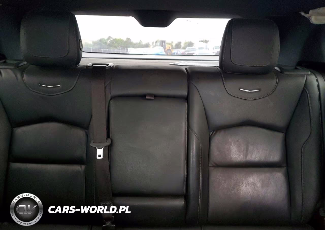 2023 Cadillac Xt4 Premium Luxury VIN:1GYFZCR4XPF175817 - 10