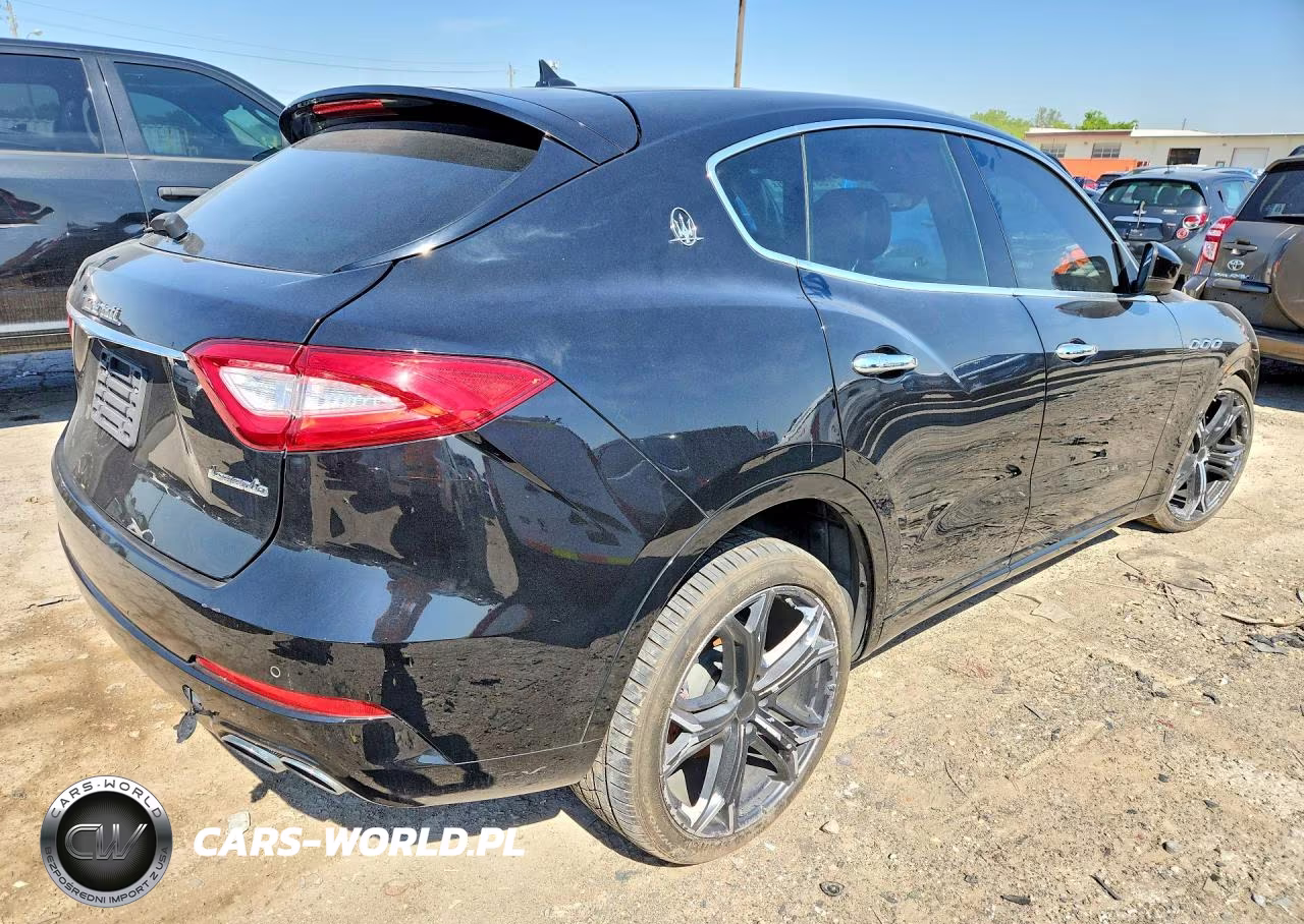 2017 Maserati Levante VIN:ZN661XUAXHX248129 - 3
