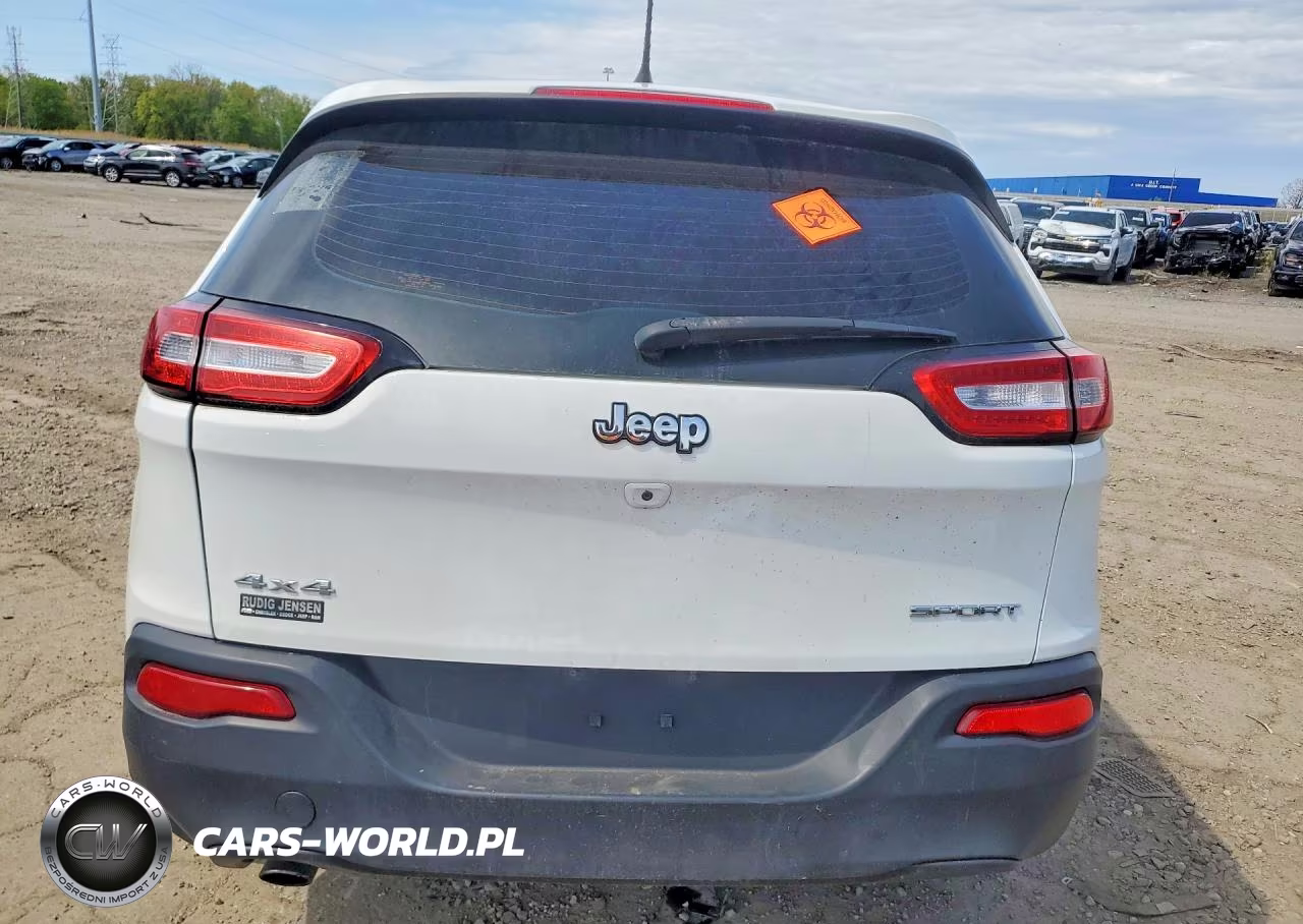 2015 Jeep Cherokee Sport VIN:1C4PJMABXFW558527 - 6