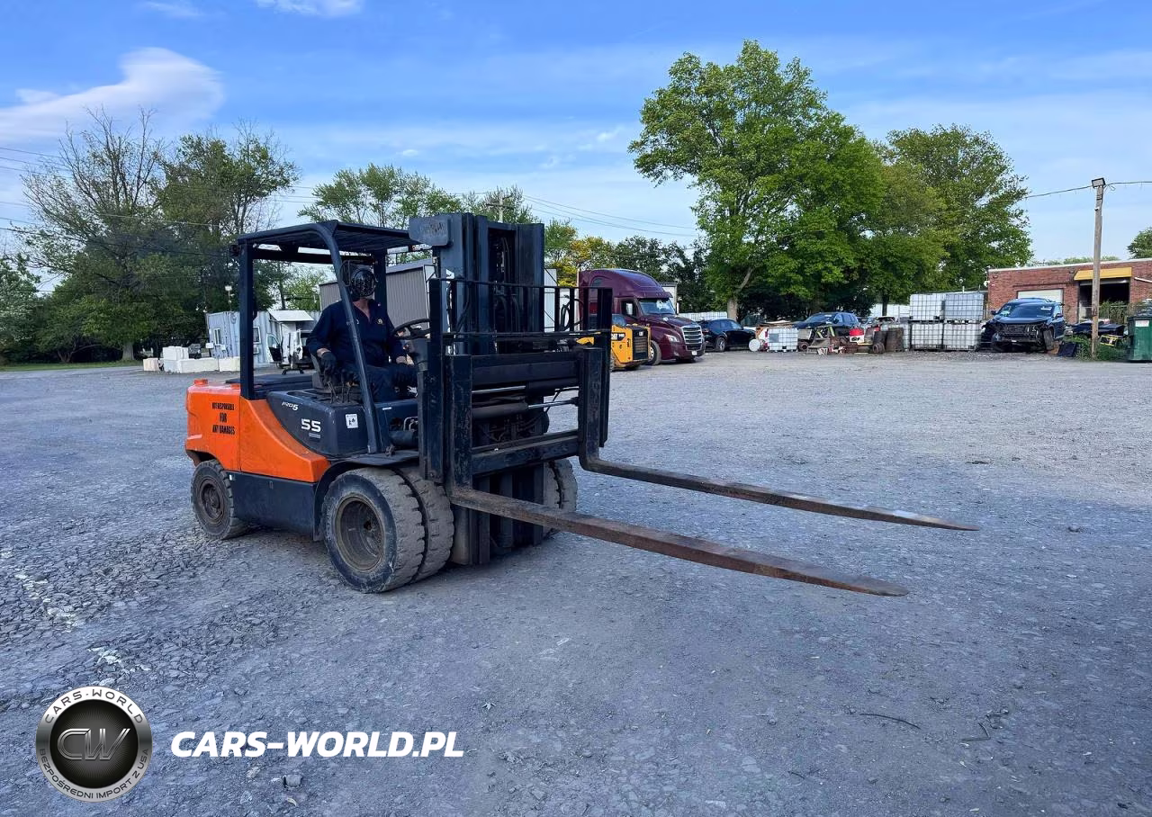 2013 Doosan Industrial Equipment Cushion Tire Or Pneumatic Forklift Forklift