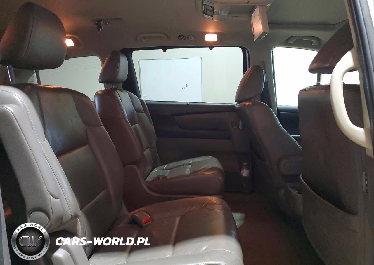 2011 Honda Odyssey Touring VIN:5FNRL5H99BB055484 - 11