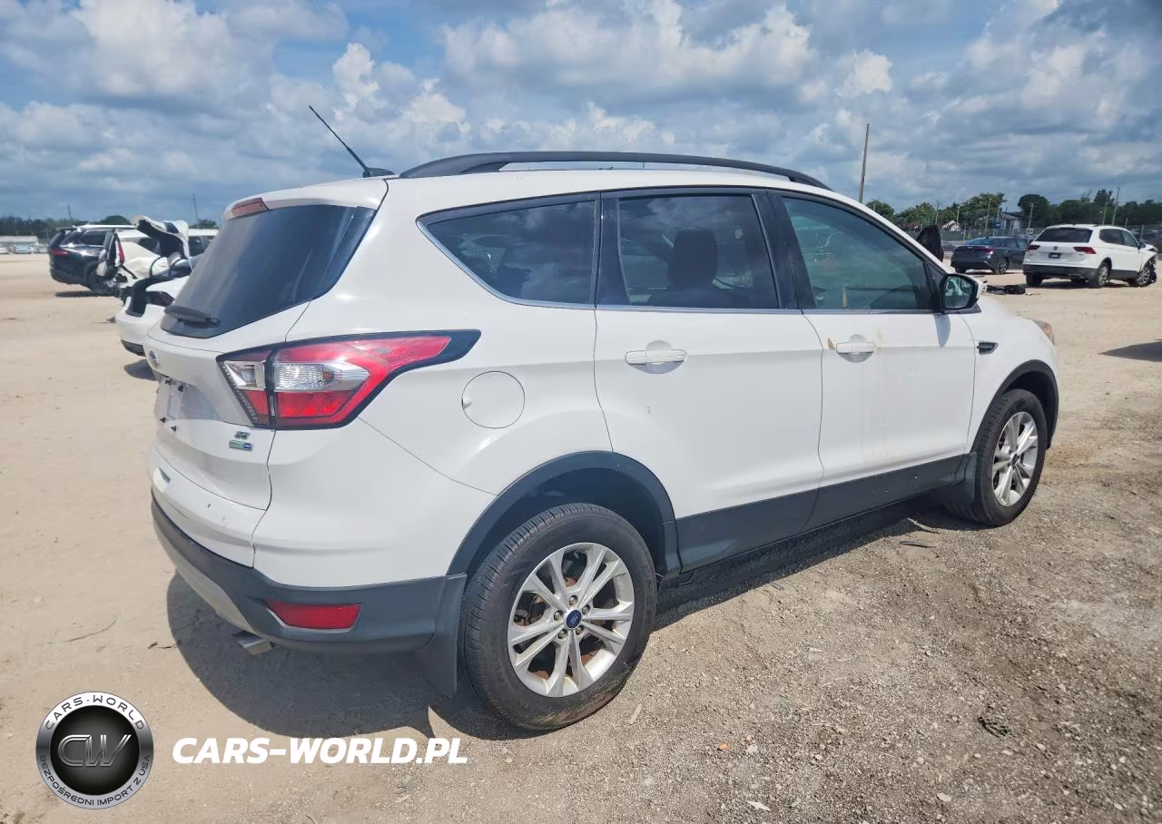 2018 Ford Escape Se VIN:1FMCU9GD0JUC88901 - 3