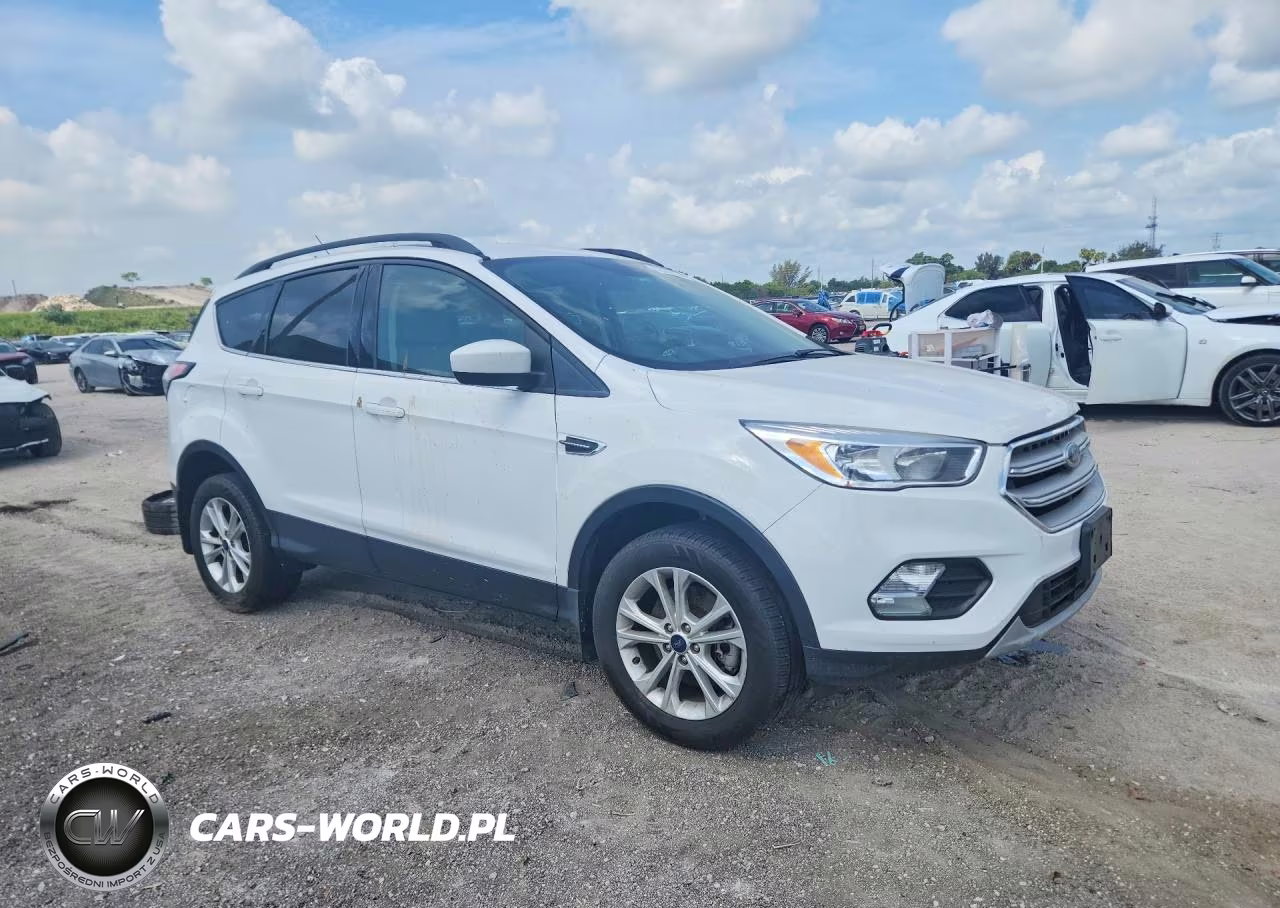 2018 Ford Escape Se VIN:1FMCU9GD0JUC88901 - 4
