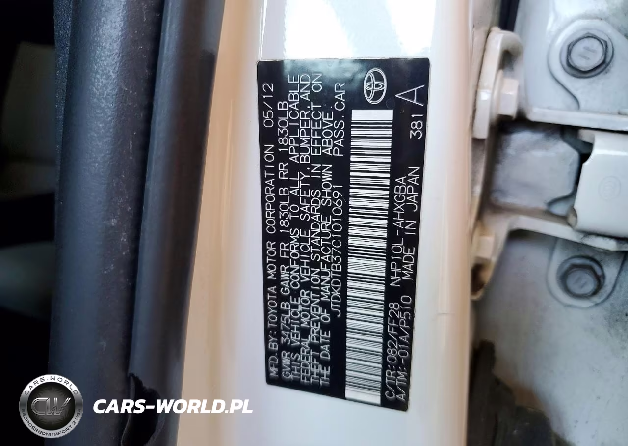 2012 Toyota Prius VIN:JTDKDTB37C1010691 - 12