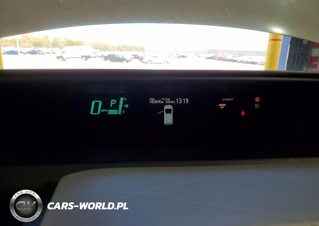 2012 Toyota Prius VIN:JTDKDTB37C1010691 - 9