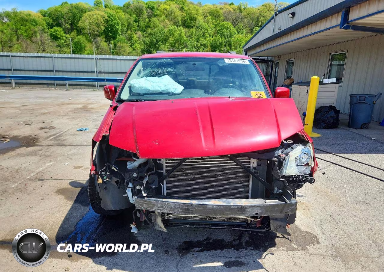2012 Dodge Grand Caravan Crew VIN:2C4RDGDG6CR192398 - 5
