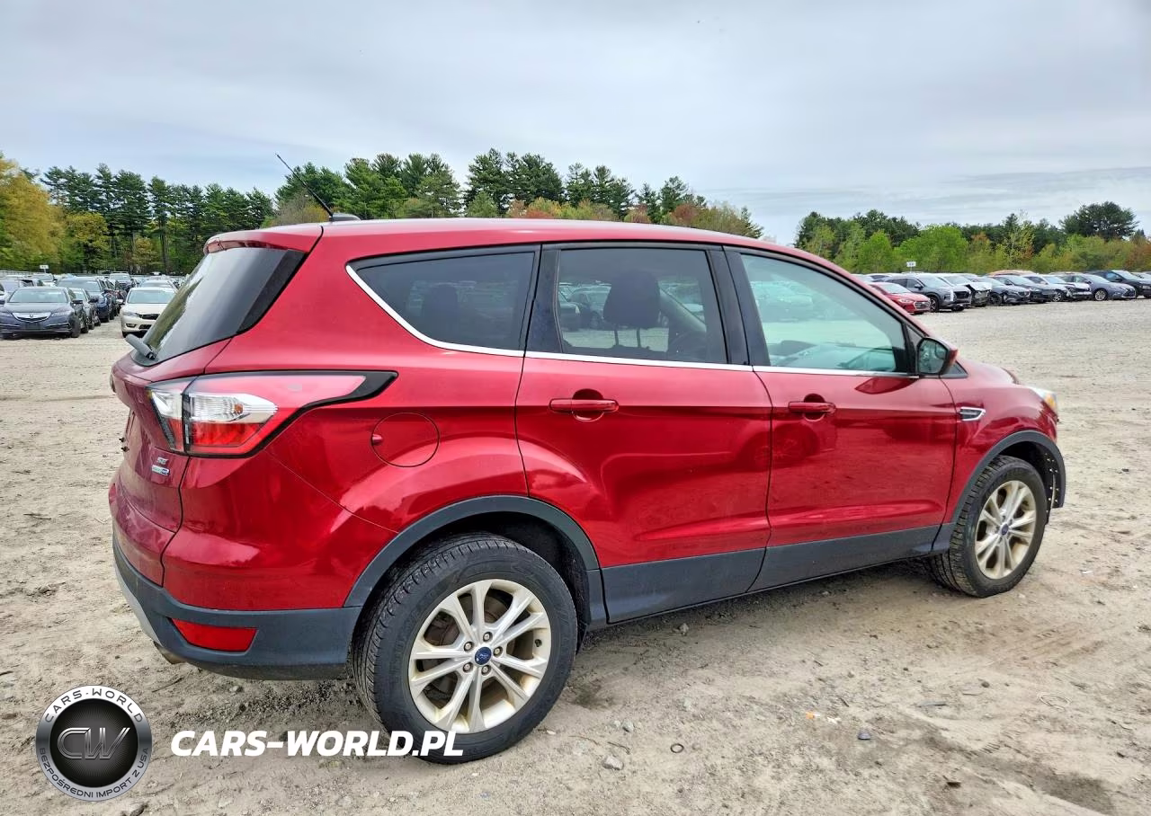 2017 Ford Escape Se VIN:1FMCU9GDXHUC57715 - 3