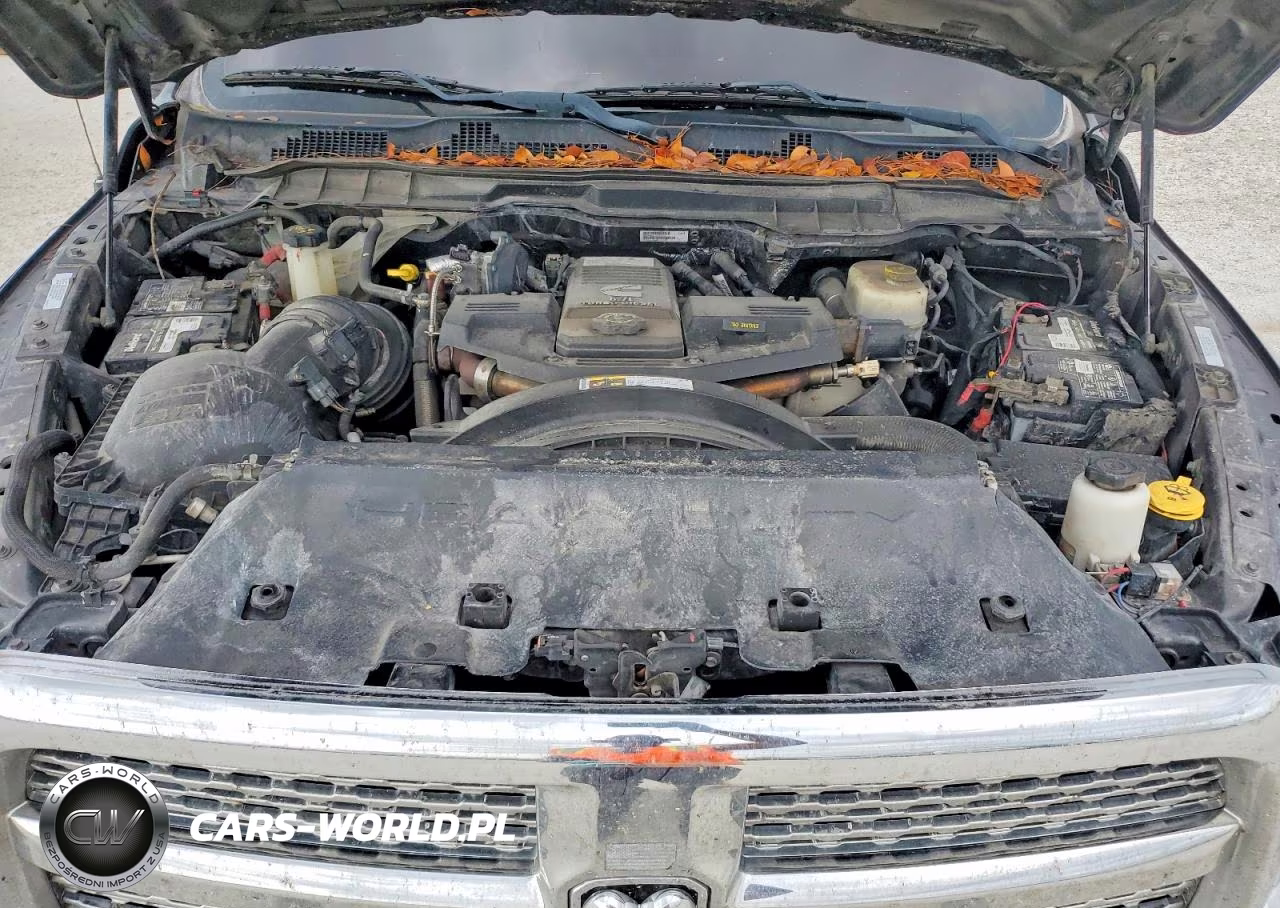 2018 Ram 3500 Laramie VIN:3C63RRJL5JG334674 - 7