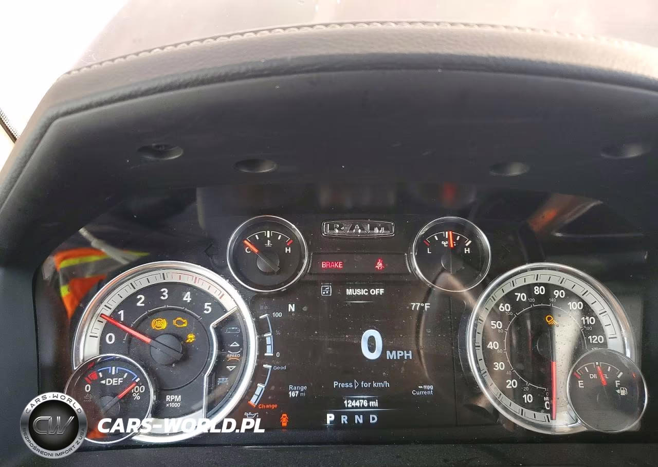 2018 Ram 3500 Laramie VIN:3C63RRJL5JG334674 - 8