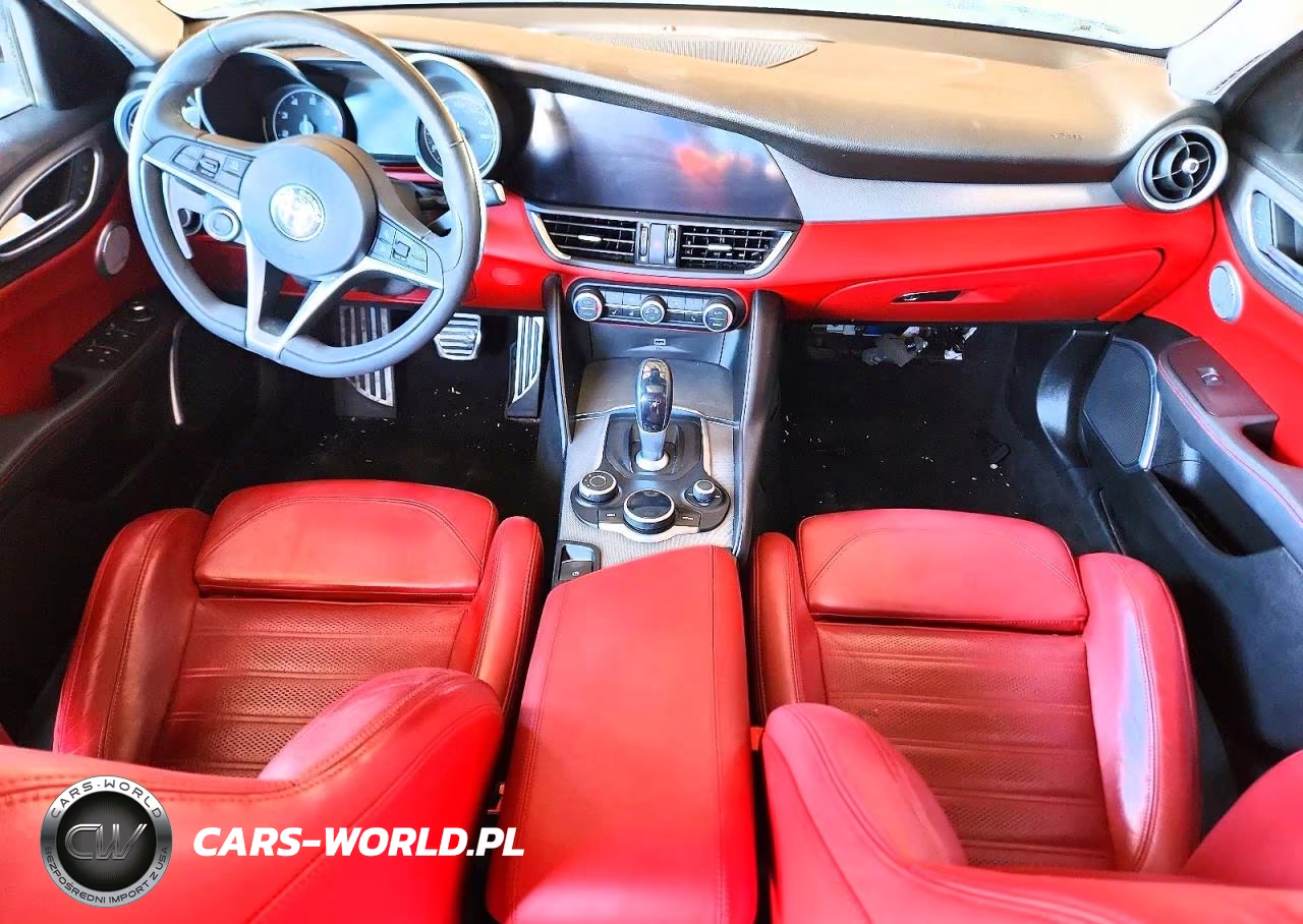 2019 Alfa Romeo Giulia Ti VIN:ZARFAMBN2K7600882 - 8