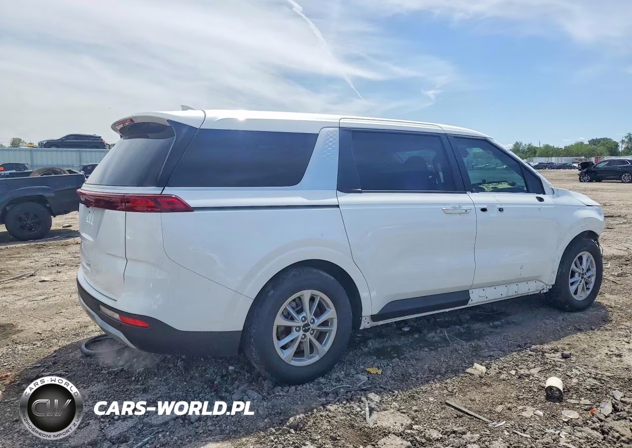 2023 Kia Carnival Lx VIN:KNDNB4H31P6260145 - 3