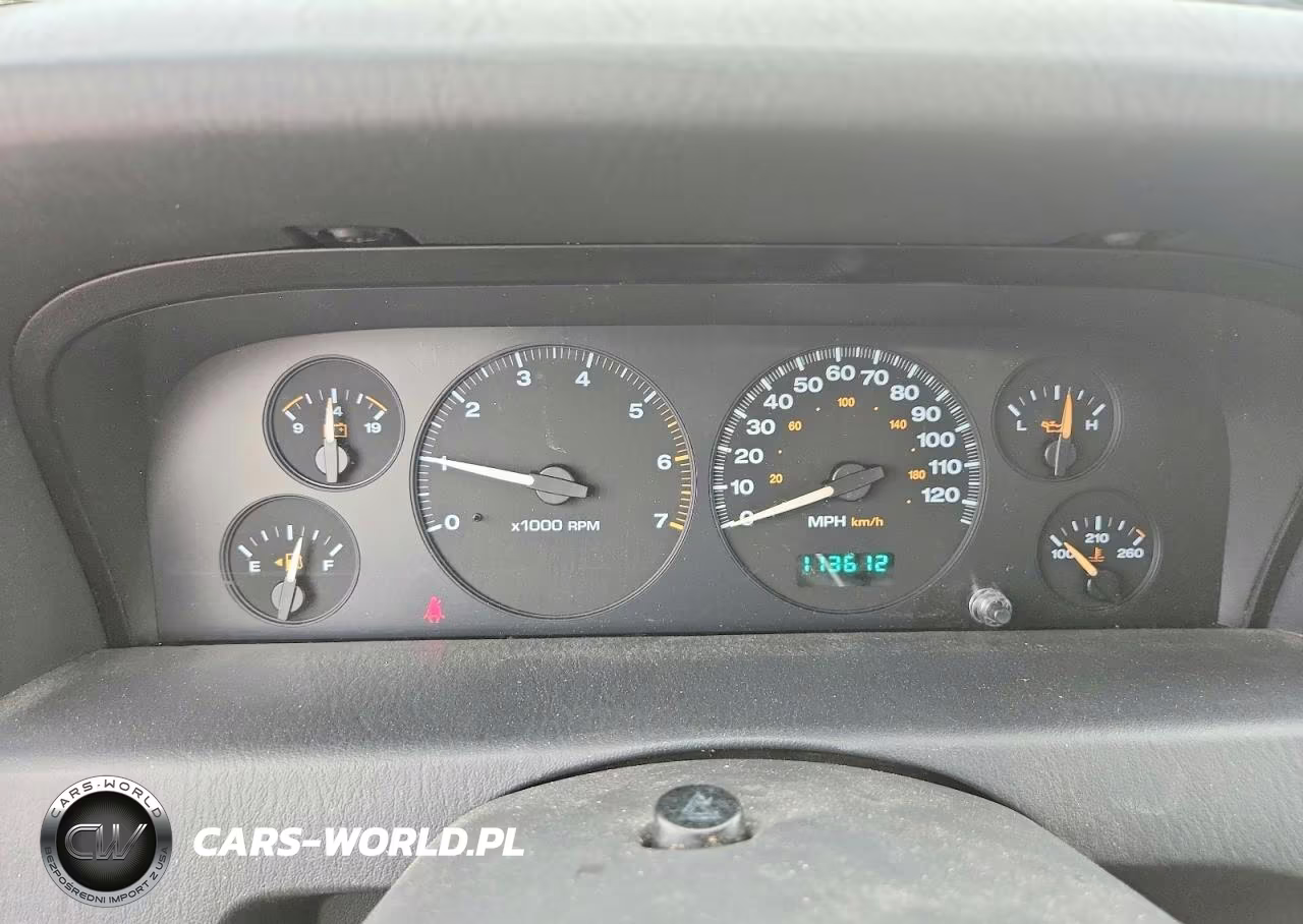 2004 Jeep Grand Cherokee Laredo VIN:1J4GW48S74C331540 - 9