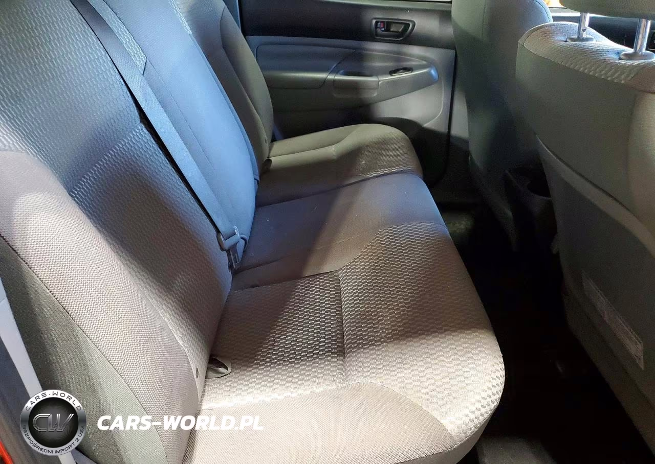 2015 Toyota Tacoma V6 VIN:3TMLU4ENXFM179778 - 10