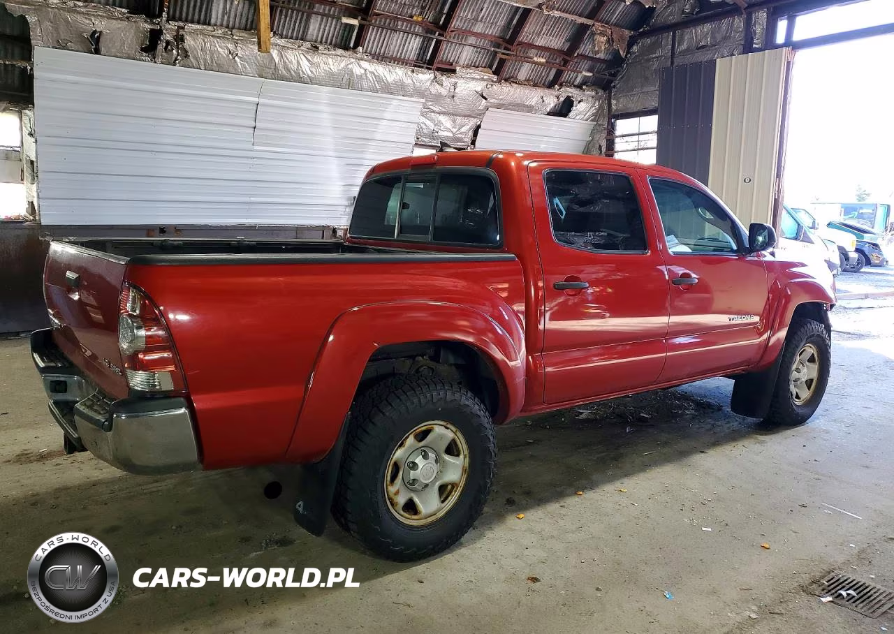 2015 Toyota Tacoma V6 VIN:3TMLU4ENXFM179778 - 3