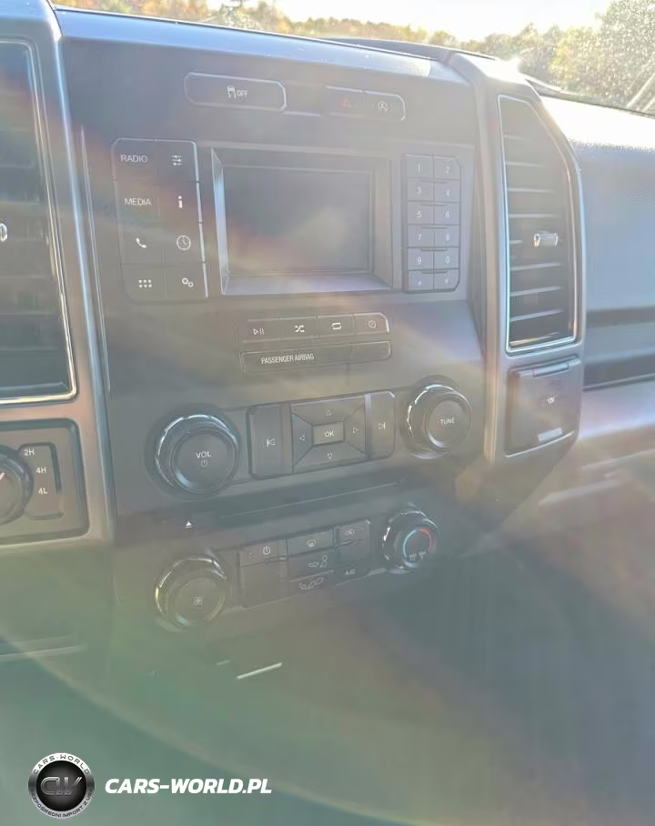 2018 Ford F150 Supercrew VIN:1FTEW1E59JFD53530 - 9