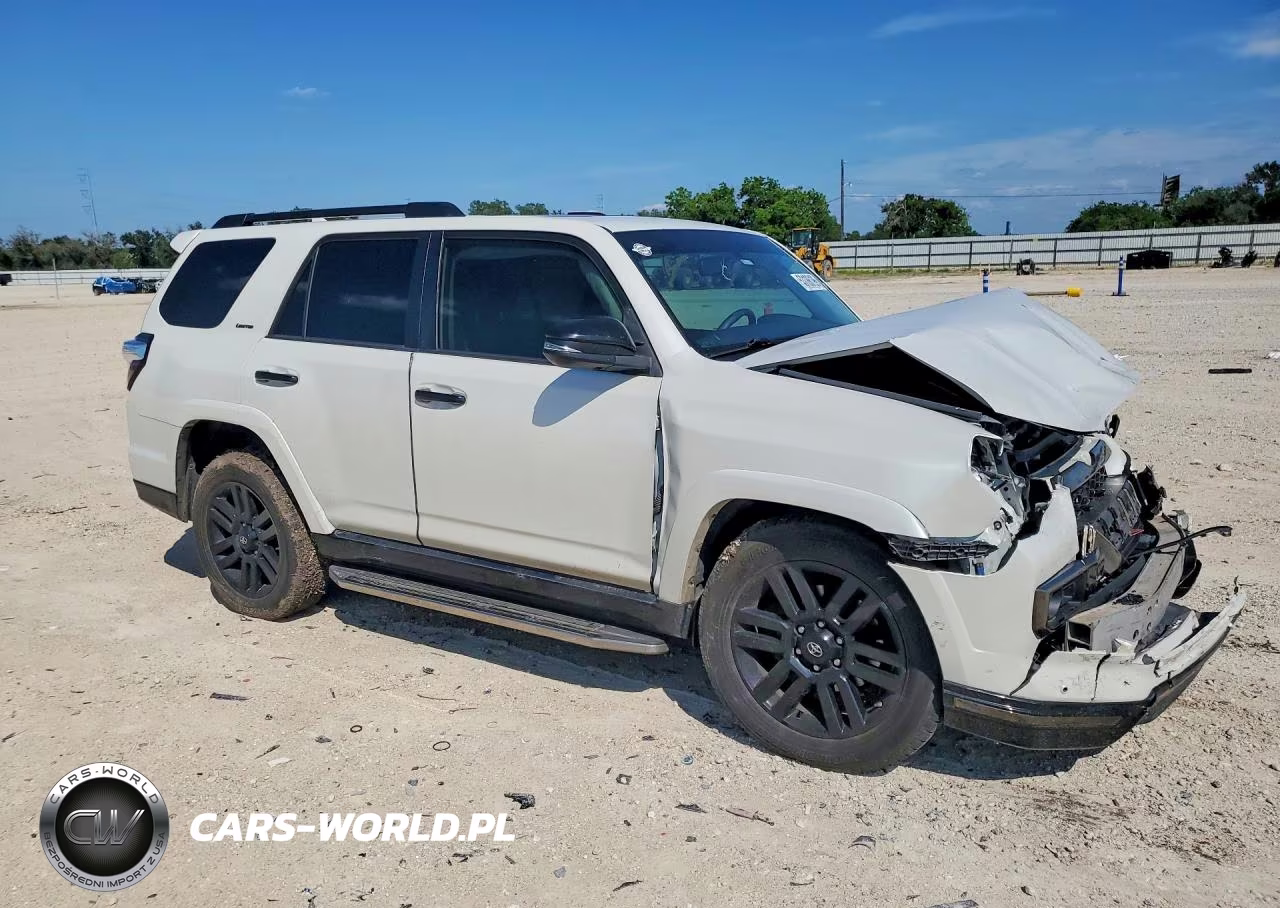 2019 Toyota 4Runner Limited Nightshade VIN:JTEZU5JR8K5193005 - 4