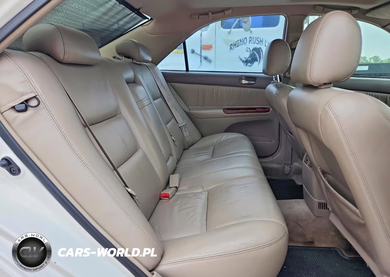 2002 Toyota Camry Le VIN:4T1BE32K52U027812 - 10