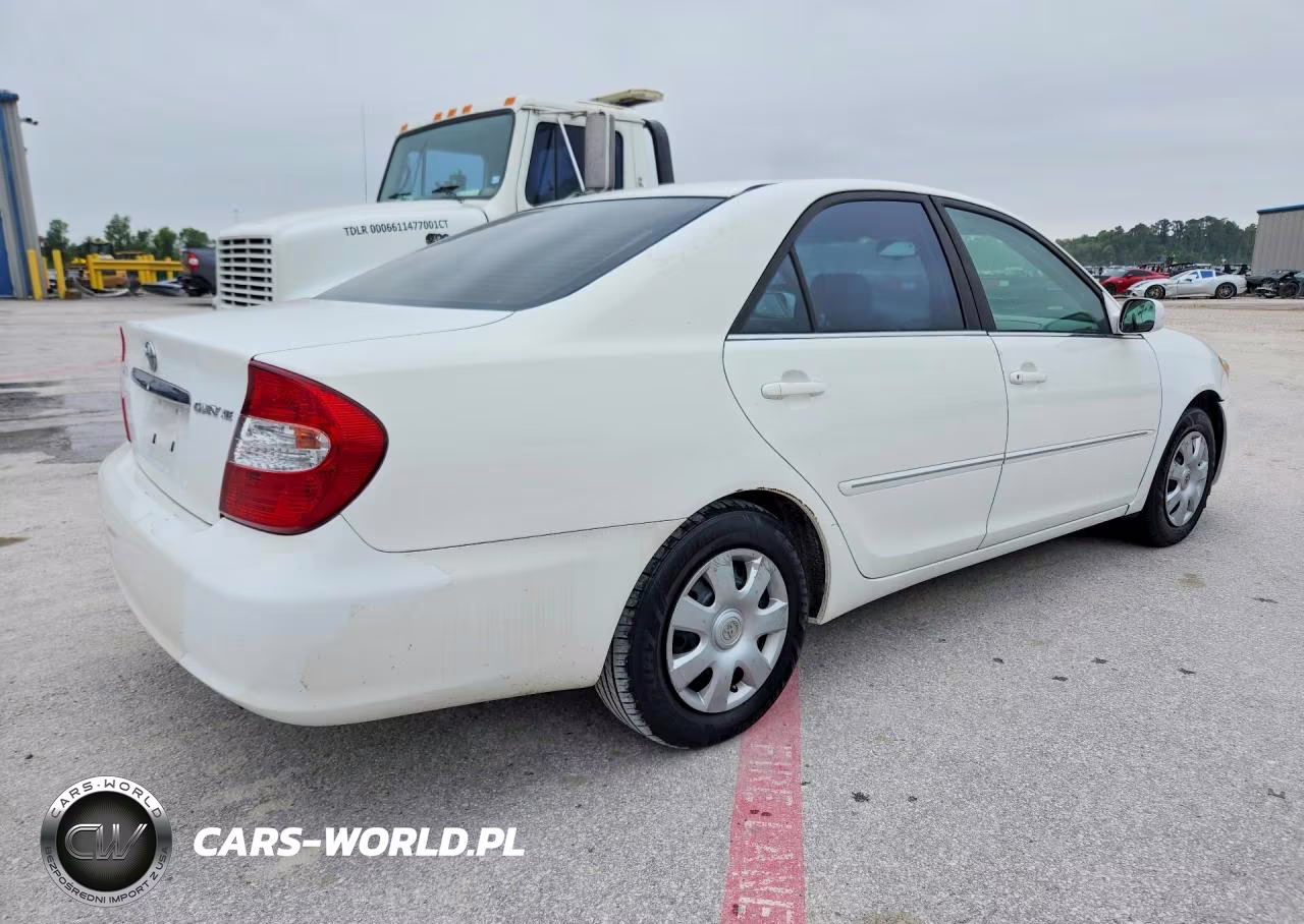 2002 Toyota Camry Le VIN:4T1BE32K52U027812 - 3