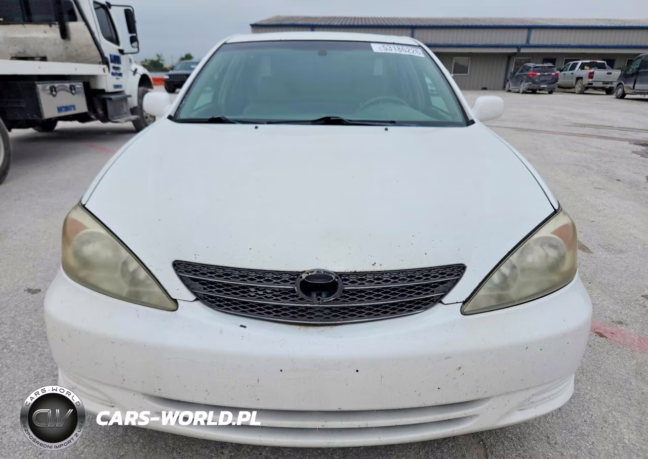 2002 Toyota Camry Le VIN:4T1BE32K52U027812 - 5