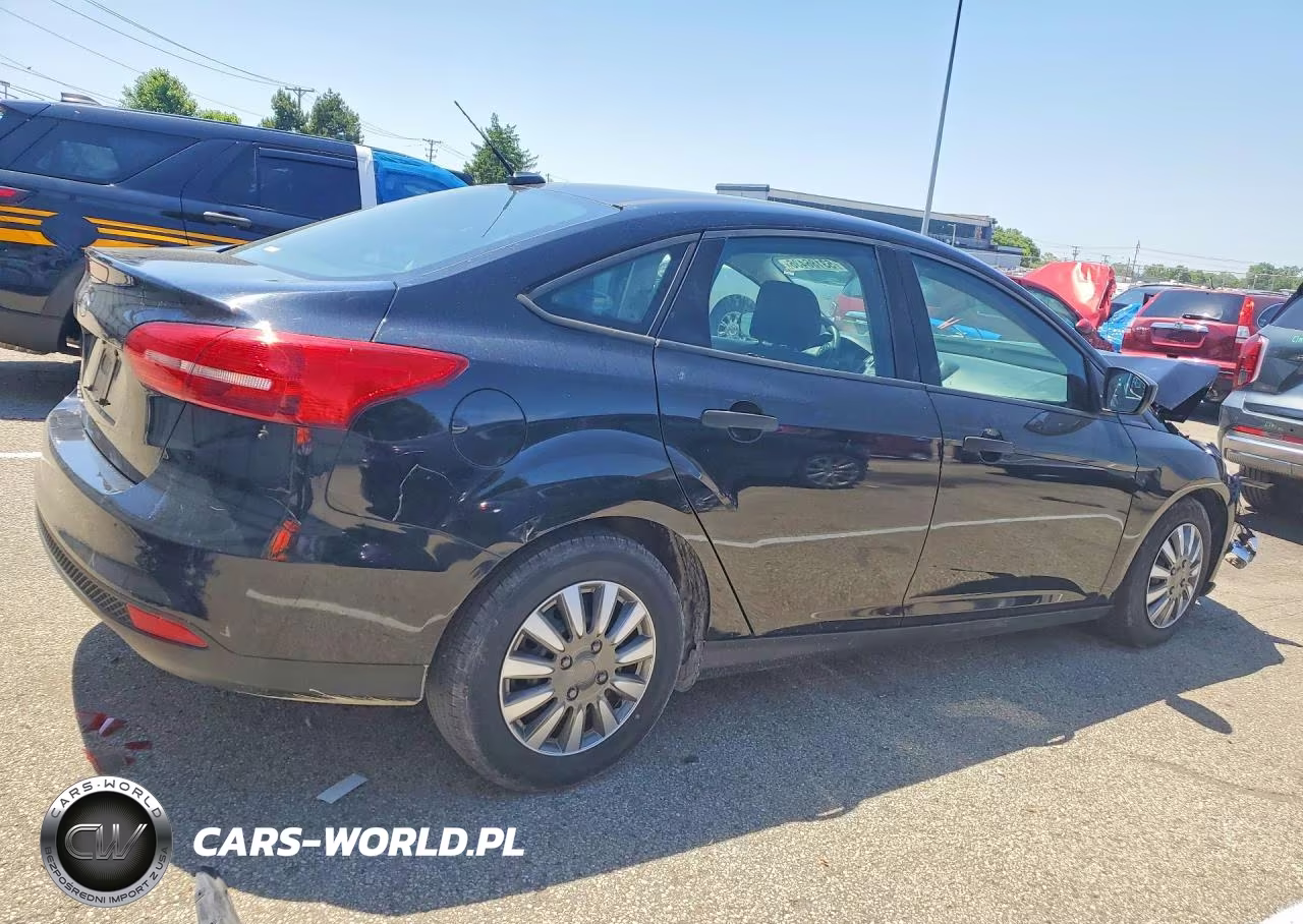 2017 Ford Focus S VIN:1FADP3E2XHL332097 - 3