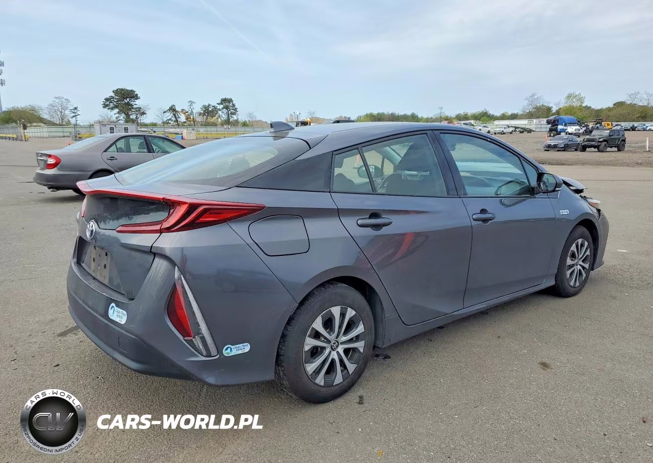 2020 Toyota Prius Prime Le VIN:JTDKARFP6L3124033 - 3