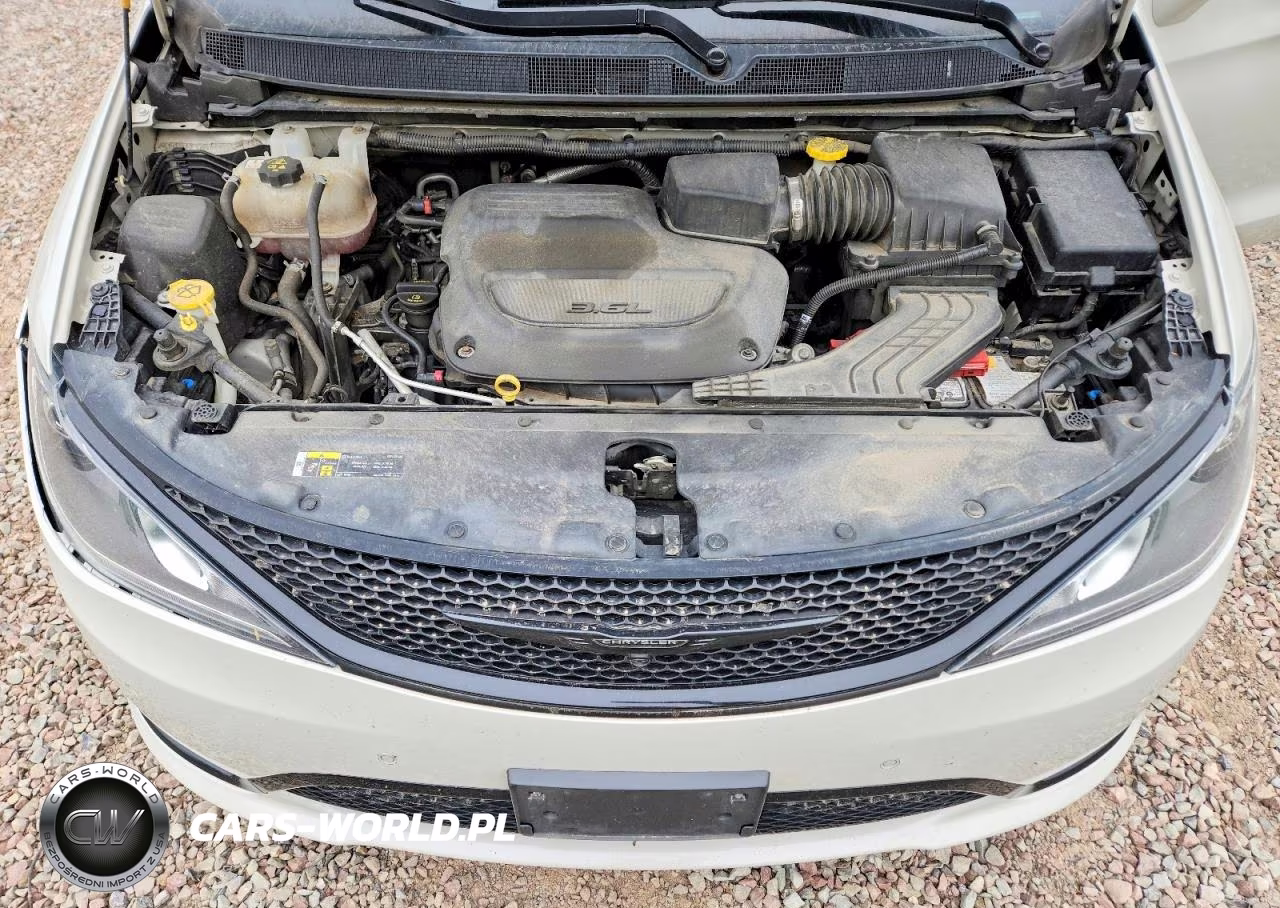 2020 Chrysler Pacifica Touring L VIN:2C4RC3BG2LR268066 - 12