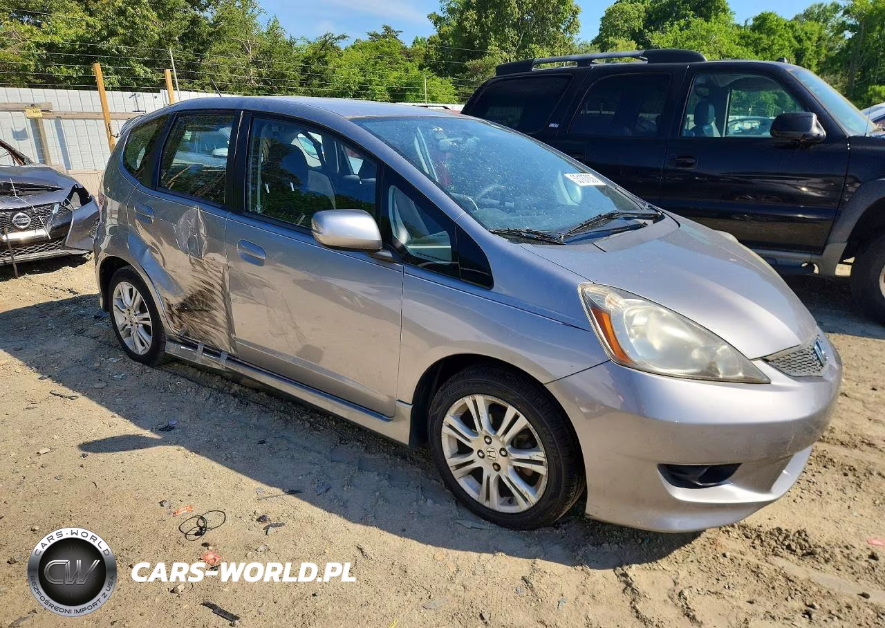 2010 Honda Fit Sport VIN:JHMGE8H4XAC015027 - 4