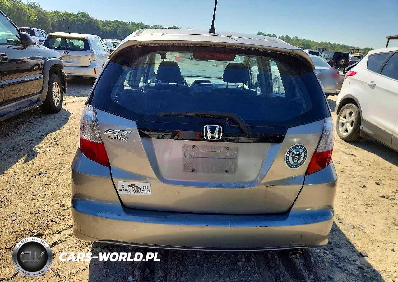 2010 Honda Fit Sport VIN:JHMGE8H4XAC015027 - 6
