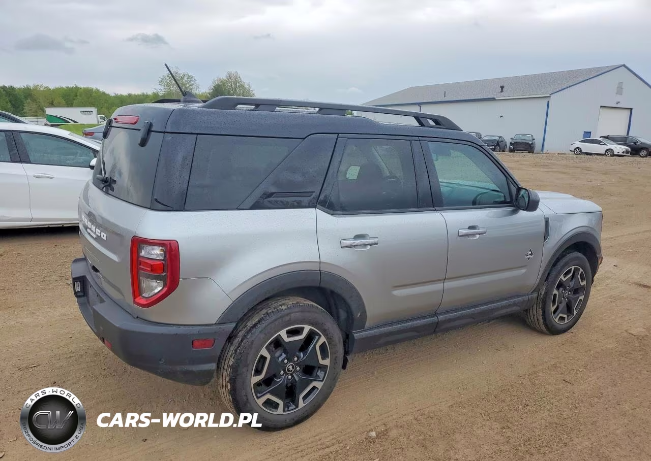 2022 Ford Bronco Sport Outer Banks VIN:3FMCR9C62NRD76600 - 3
