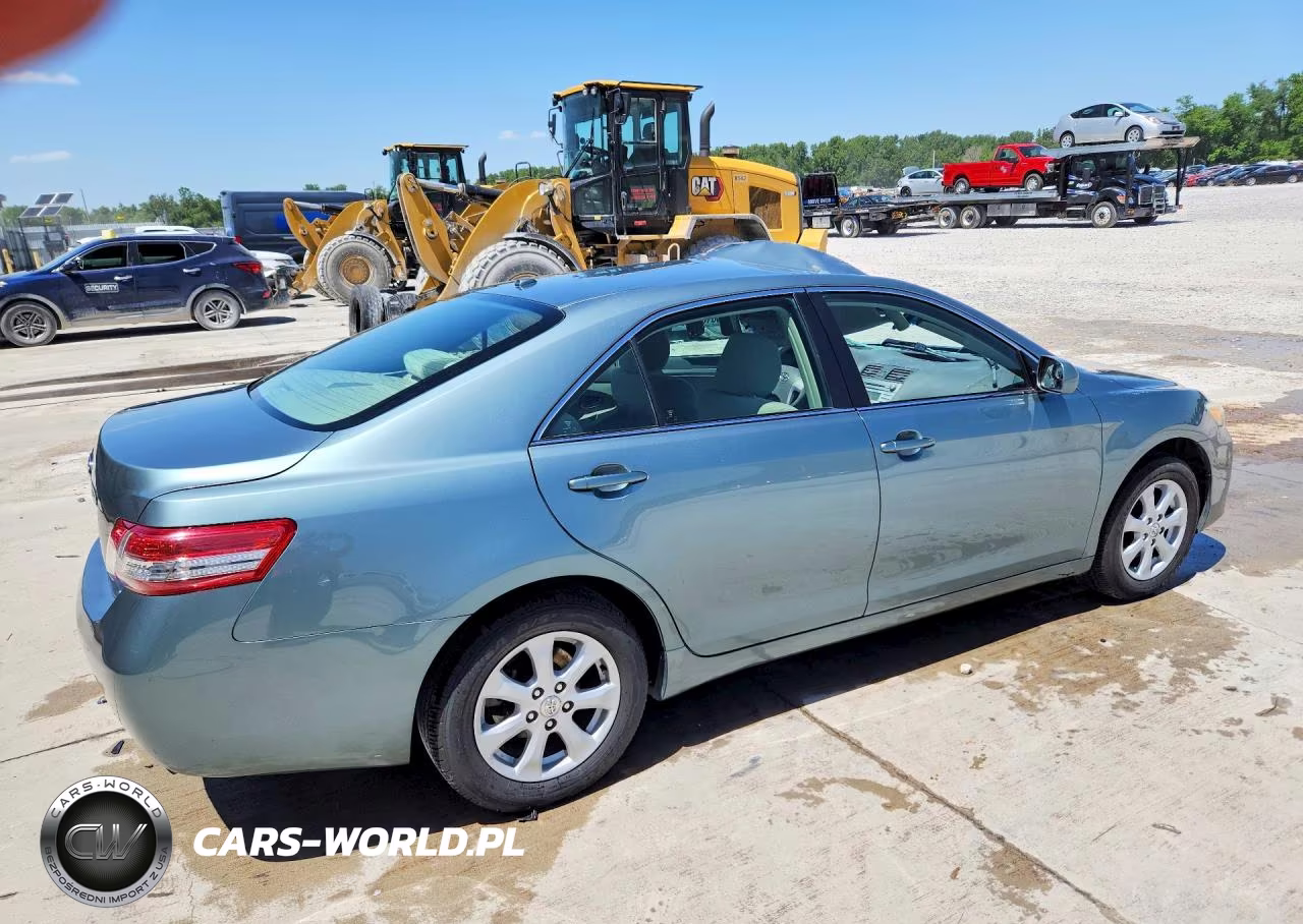 2010 Toyota Camry Le VIN:4T4BF3EK2AR081792 - 3