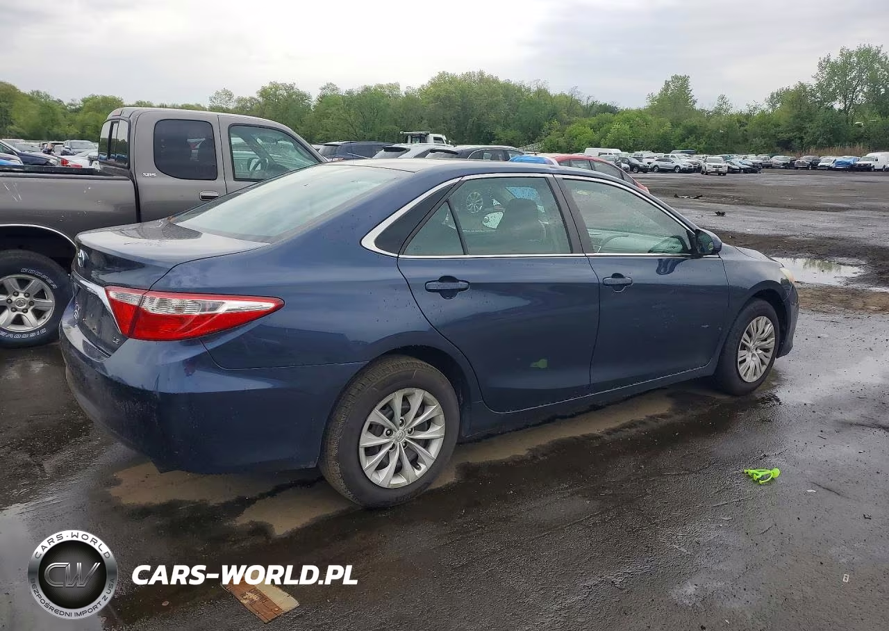 2015 Toyota Camry VIN:4T4BF1FKXFR465250 - 3