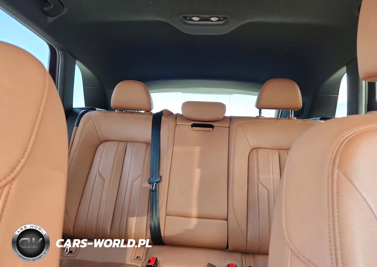 2019 Audi E-Tron Premium Plus VIN:WA1LABGE3KB015343 - 10