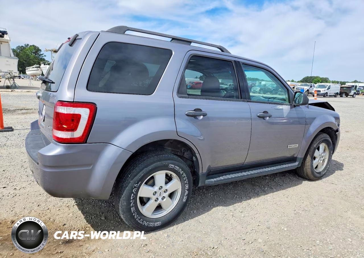 2008 Ford Escape Xlt VIN:1FMCU93148KC13636 - 3
