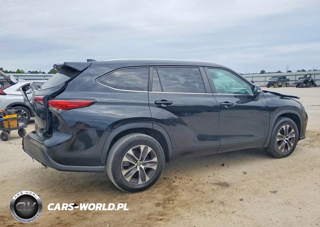 2023 Toyota Highlander Xle VIN:5TDKDRAH4PS027618 - 3