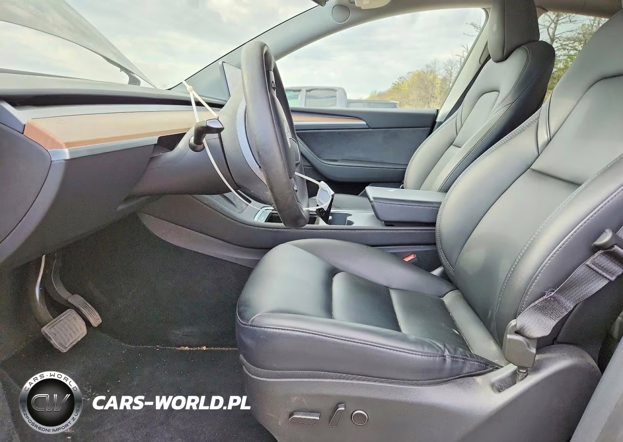 2023 Tesla Model Y VIN:7SAYGDEE9PA155622 - 7