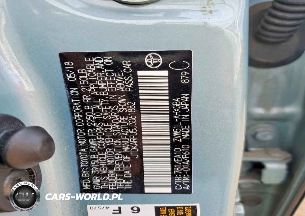 2018 Toyota Prius Four VIN:JTDKARFU5J3061882 - 12