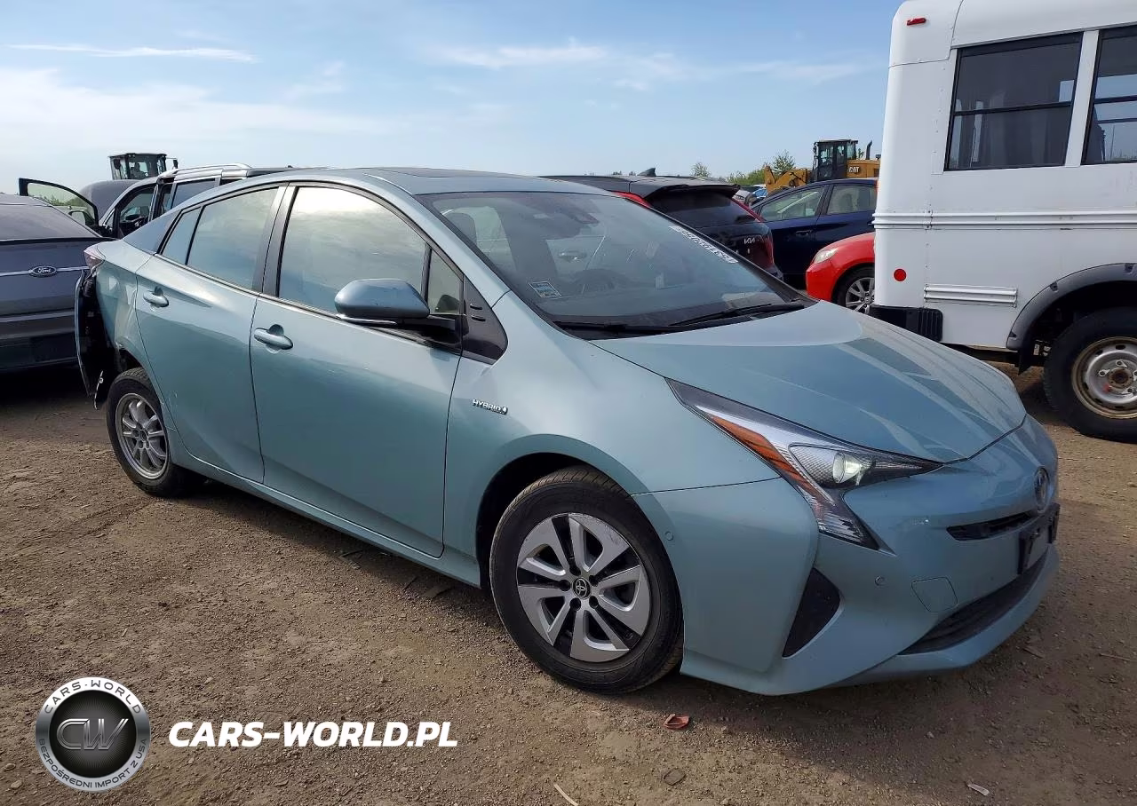 2018 Toyota Prius Four VIN:JTDKARFU5J3061882 - 4
