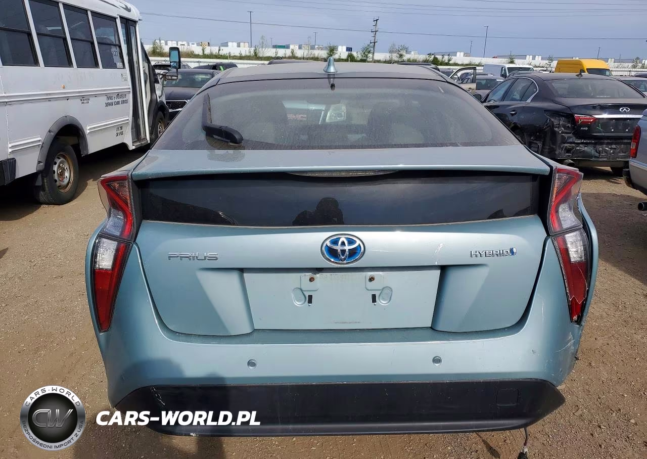 2018 Toyota Prius Four VIN:JTDKARFU5J3061882 - 6