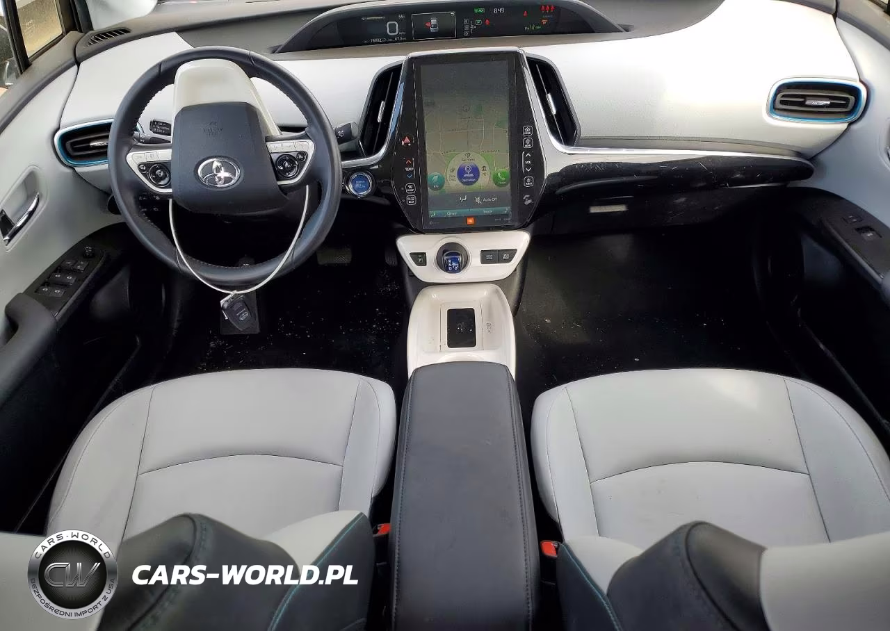 2018 Toyota Prius Four VIN:JTDKARFU5J3061882 - 8