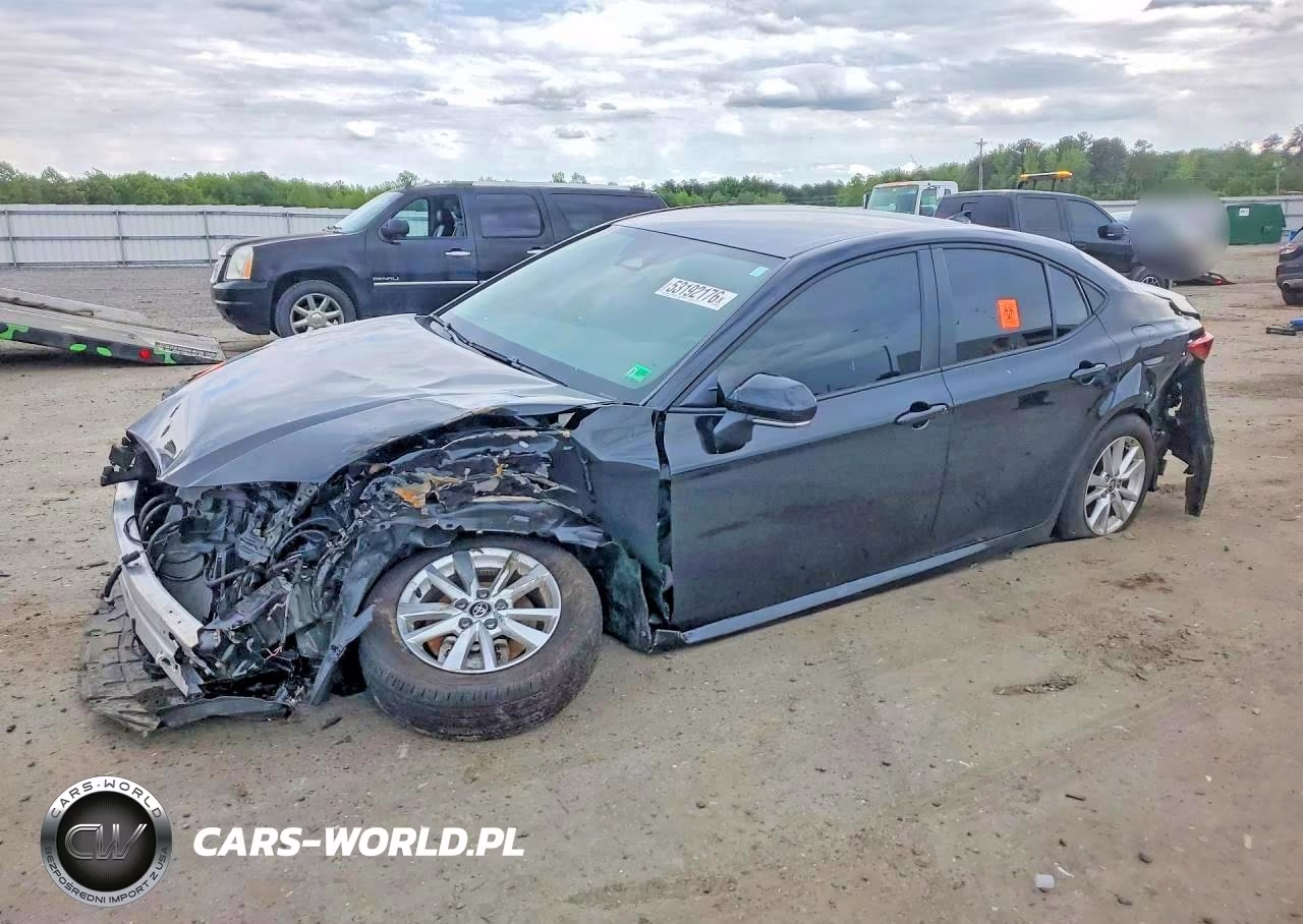 2025 Toyota Camry Le – zdjęcie 1 z 12