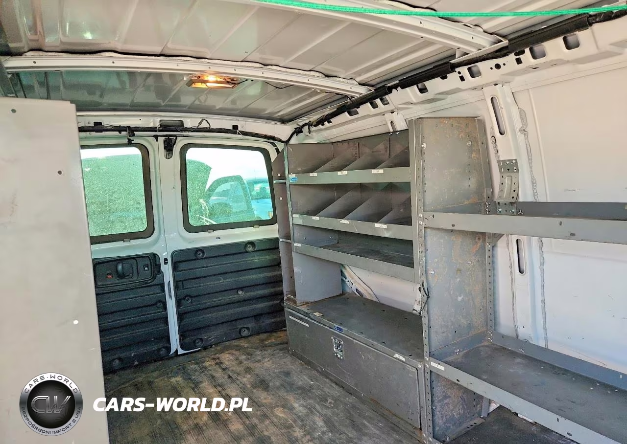 2010 Chev Express G1500 VIN:1GCUGADX3A1140212 - 11