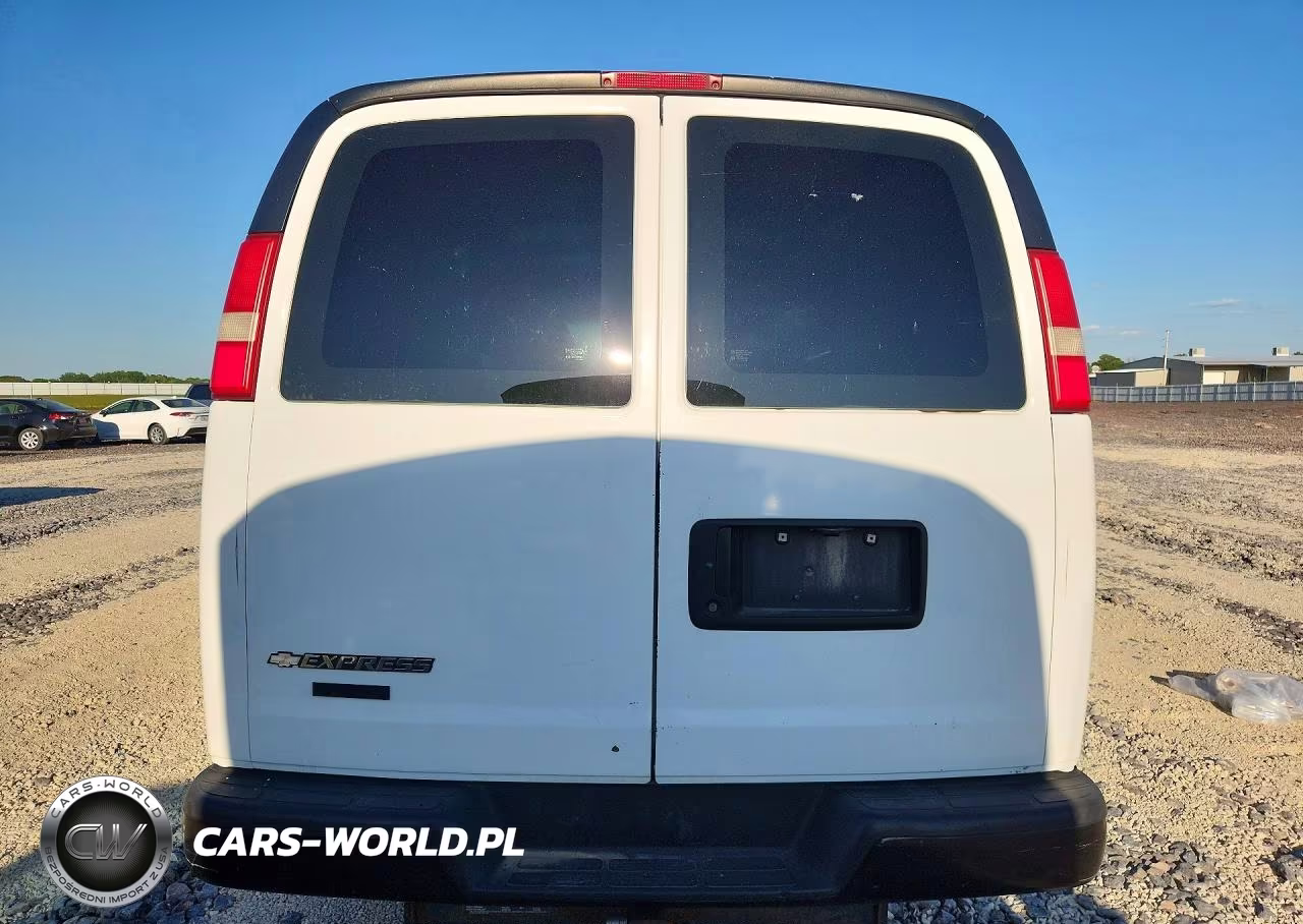 2010 Chev Express G1500 VIN:1GCUGADX3A1140212 - 6
