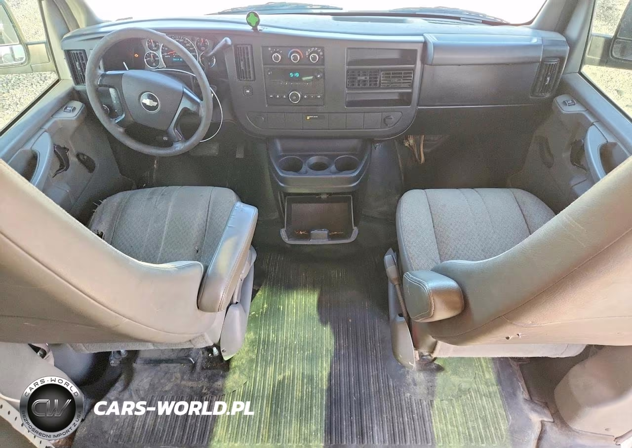 2010 Chev Express G1500 VIN:1GCUGADX3A1140212 - 8