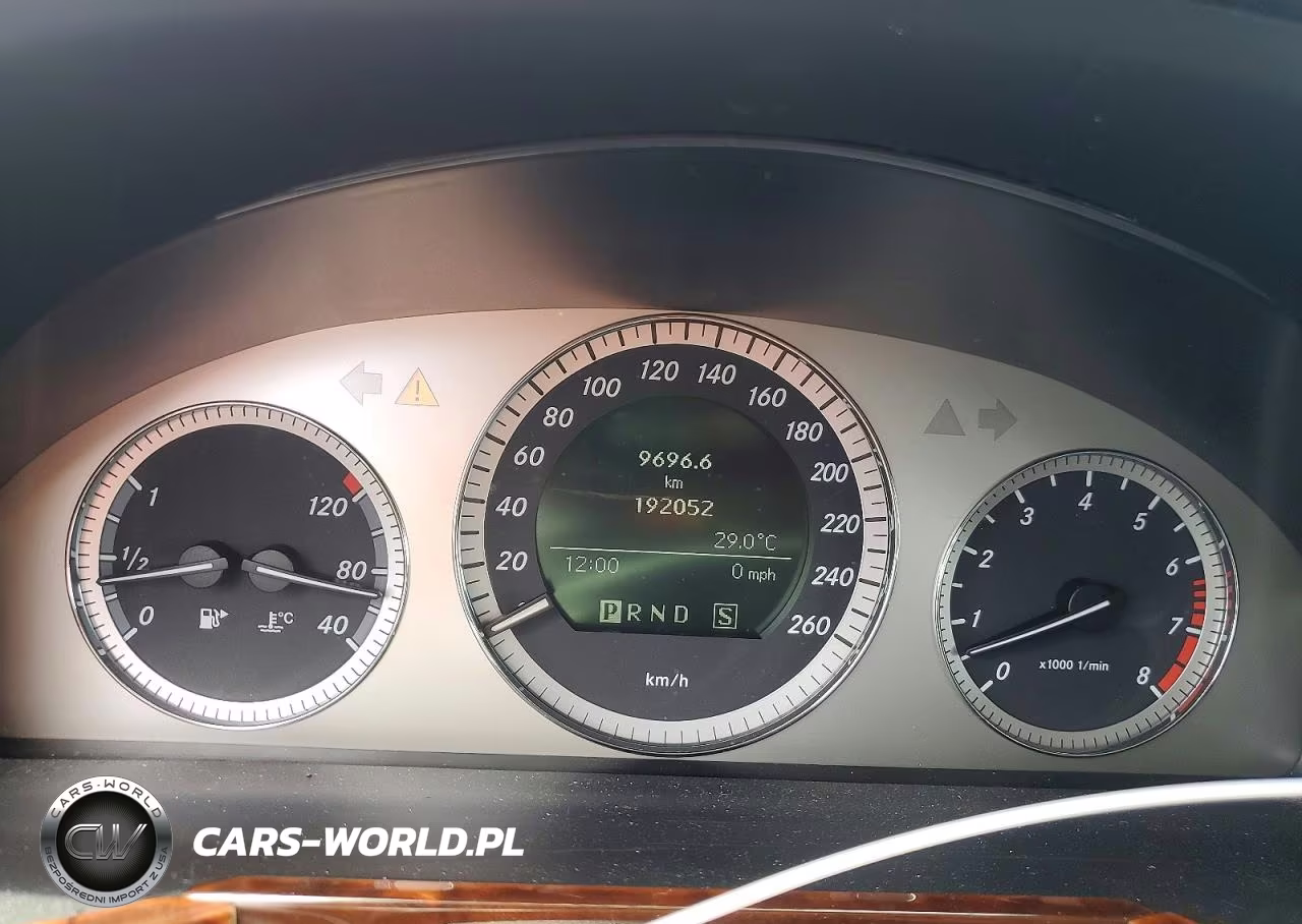 2010 Mercedes-Benz Glk VIN:WDCGG8HB5AF335245 - 9