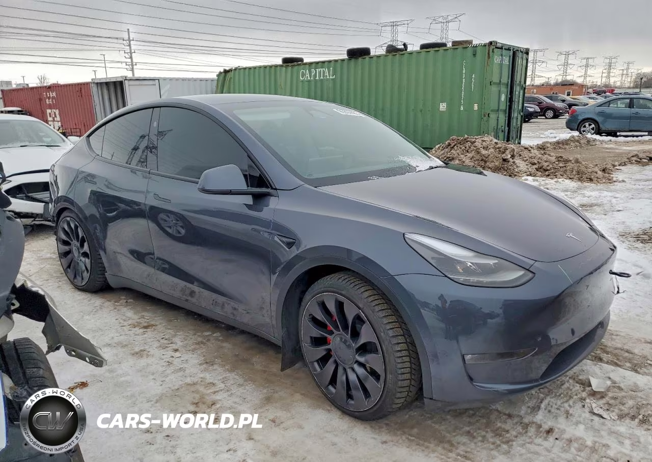 2023 Tesla Model Y VIN:7SAYGDEF0PF936864 - 4